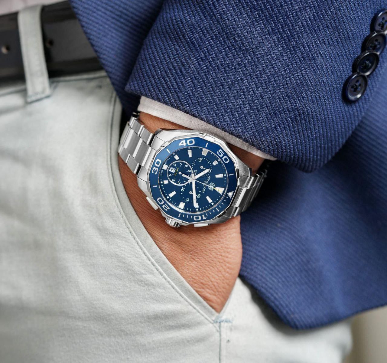 Its bold Black dial and striking design makes the TagHeuer Aquaracer a statement of sophistication