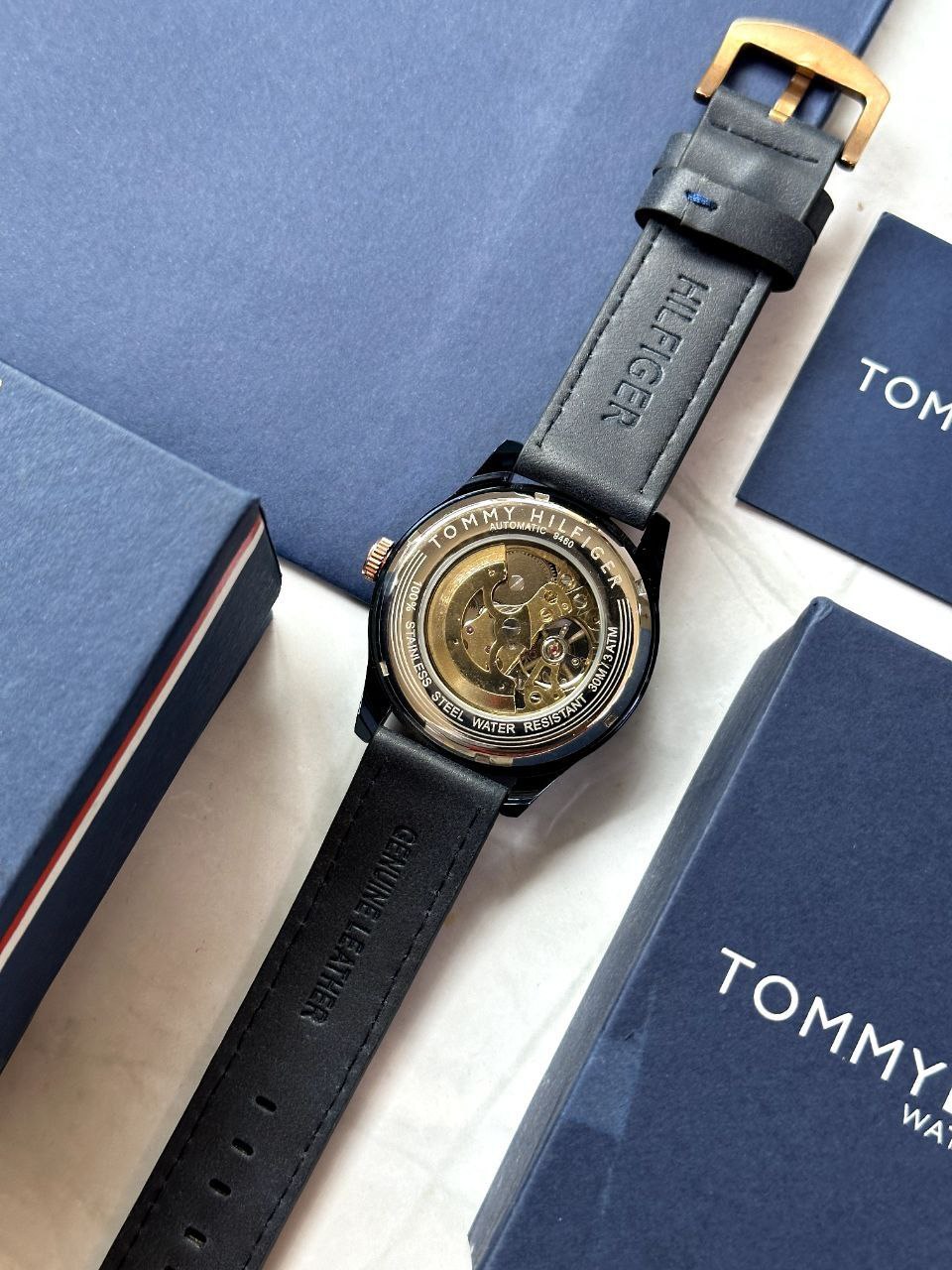 Men analog watch from TOMMY HILFIGER