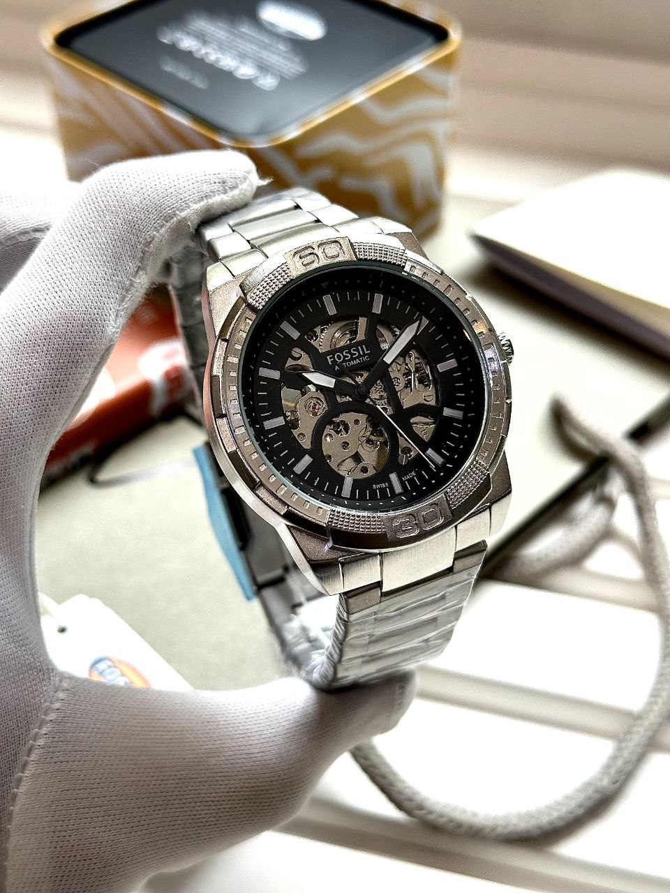 Daring and complex inside and out, our new motion-powered automatic Modern Machine makes an unforgettable impression on your outfit