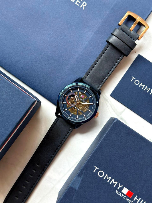 Men analog watch from TOMMY HILFIGER