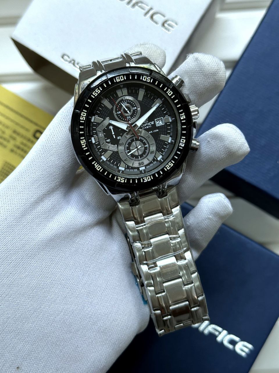 Casio EX190 EFR-539 DY is the perfect watch