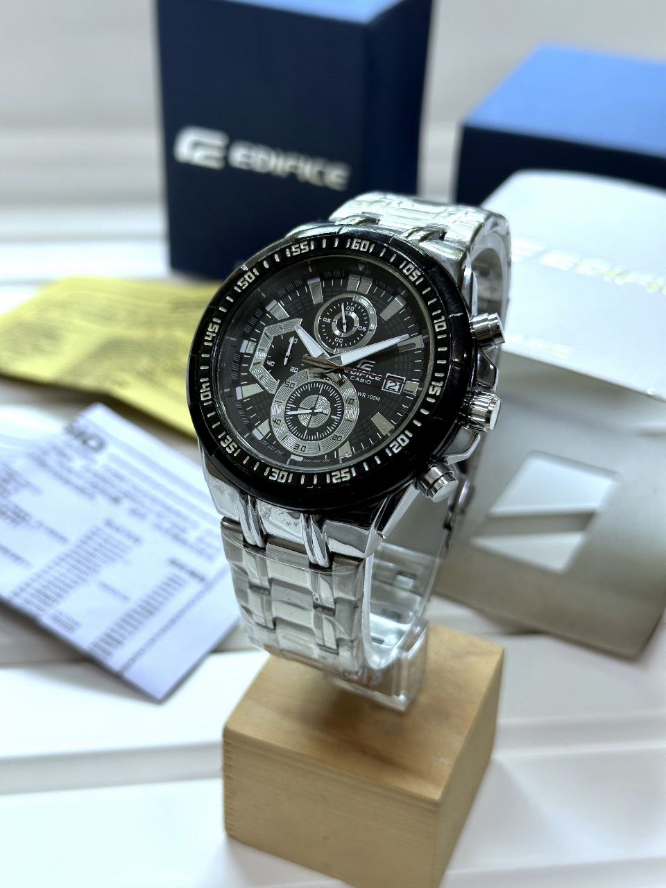 Casio EX190 EFR-539 DY is the perfect watch
